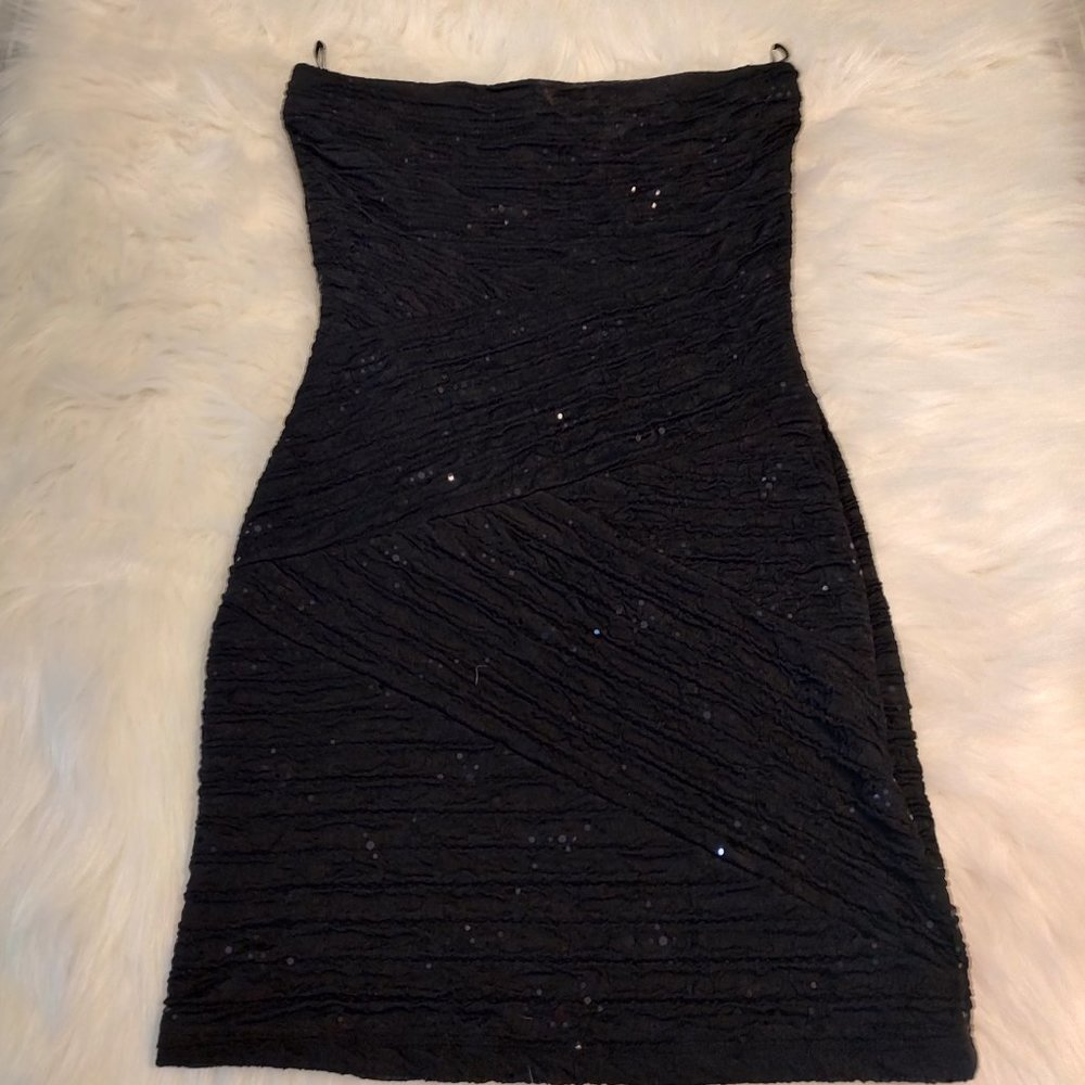 Black sequined strapless mini sz M